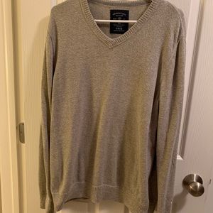 American Eagle men’s sweater